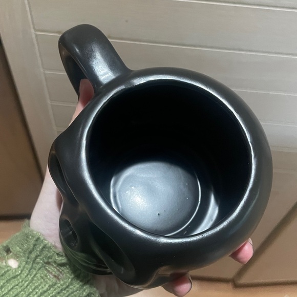 Black Skull Mug - Picture 3 of 4